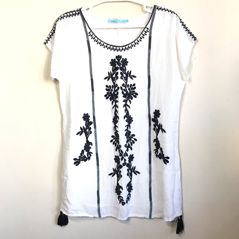 Solitaire Swim embroidered 100% Rayon top Size S NWOT